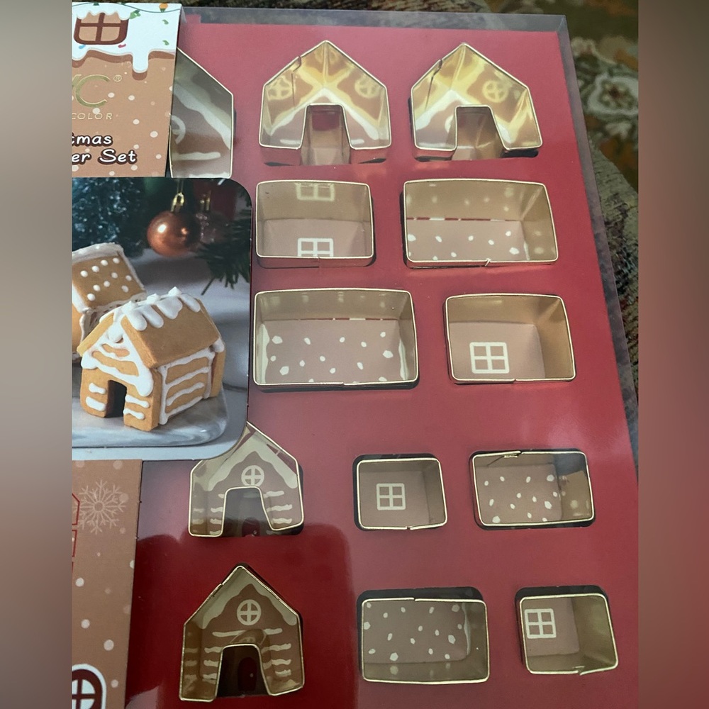CWC 3D Cookie Cutter Set New - Picture 4 of 5